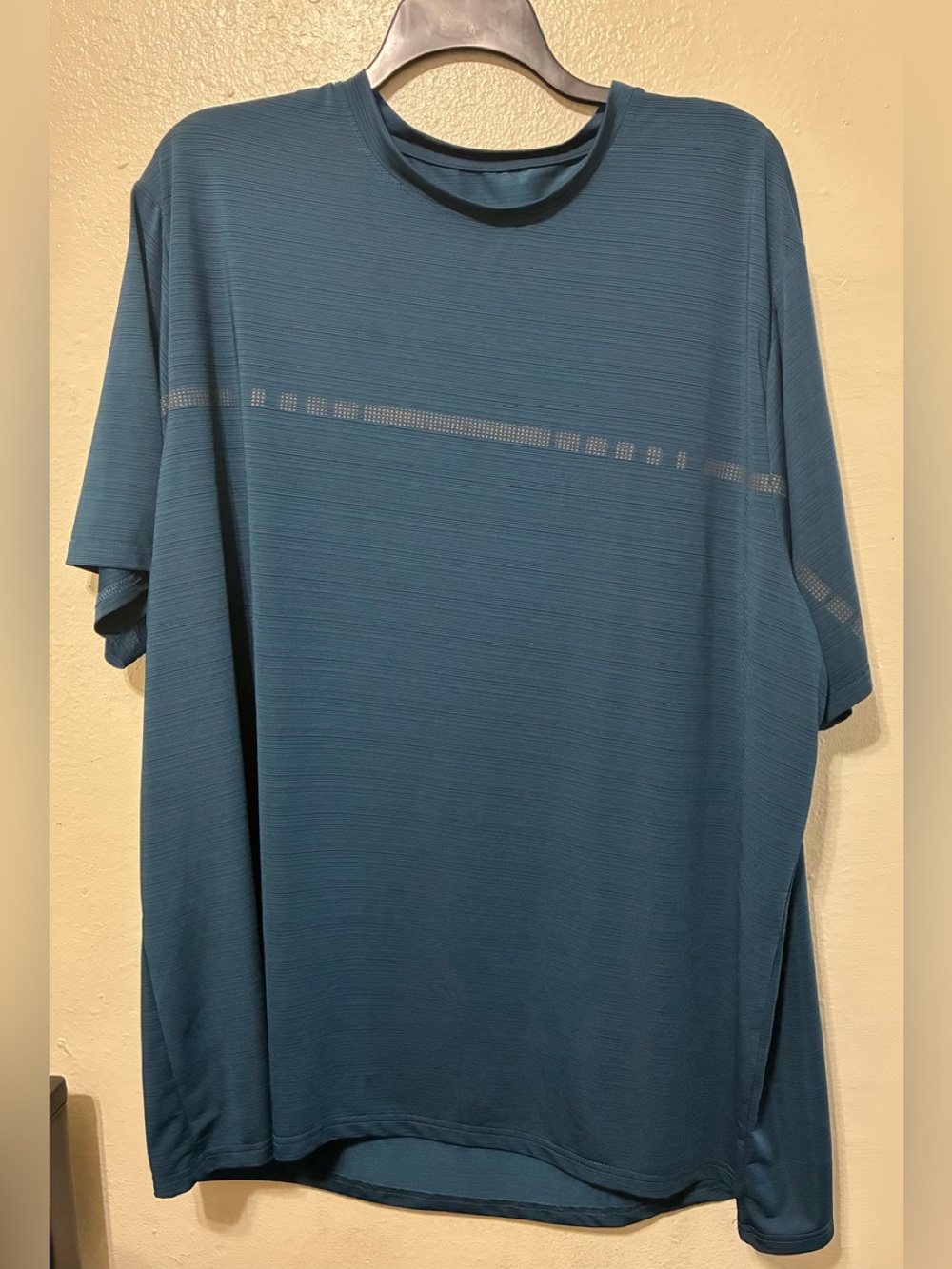 Liberty Pro Men's Short-Sleeve Athletic Tee in Teal-blue
